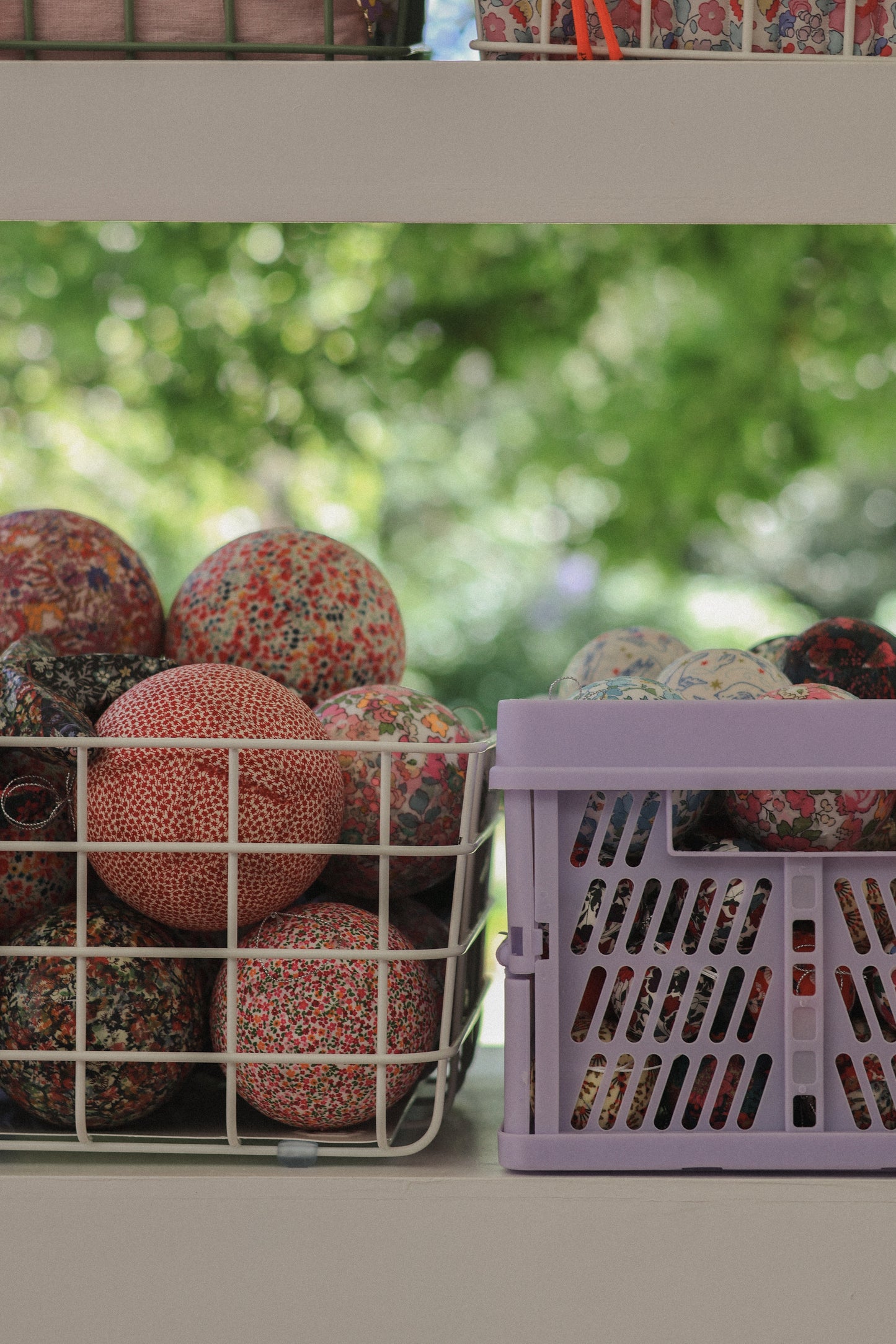 Christmas baubles (large)