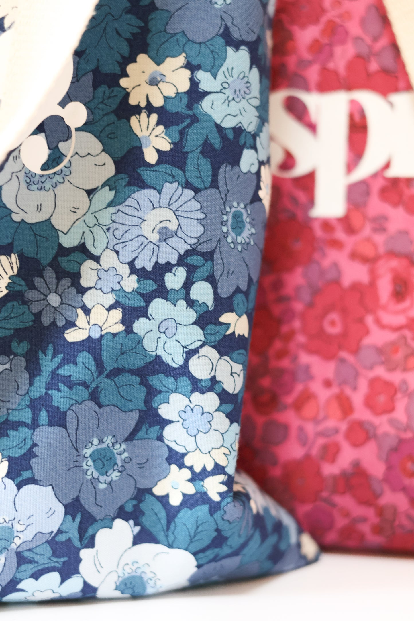 Spring tote