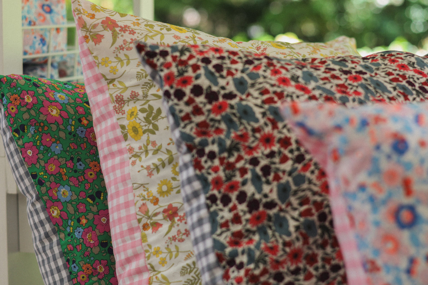 Continental scatter cushion