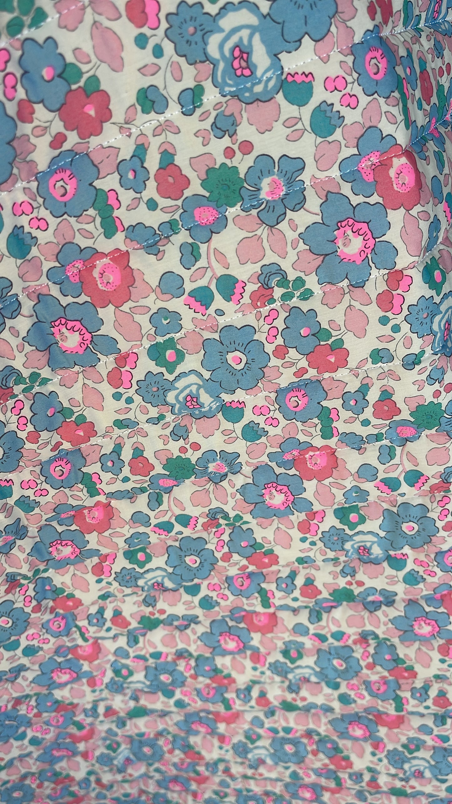 Single bed quilted throw