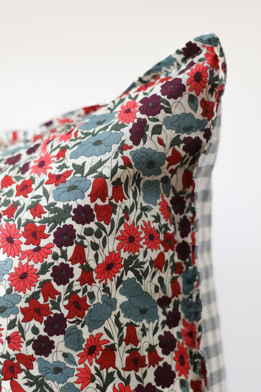 Continental scatter cushion