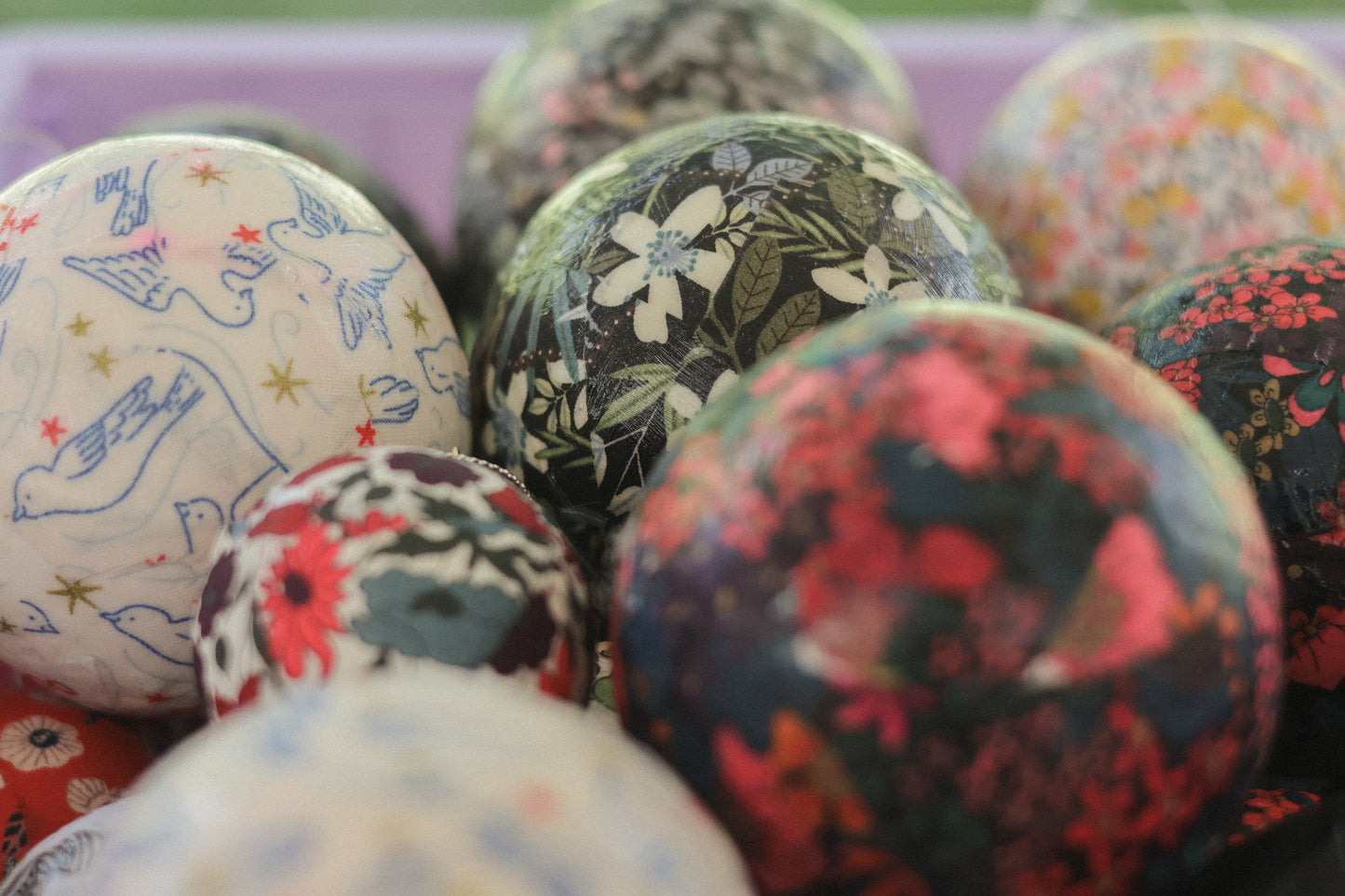 Christmas baubles (medium)