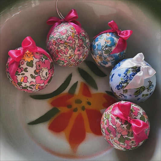 Christmas baubles (small)