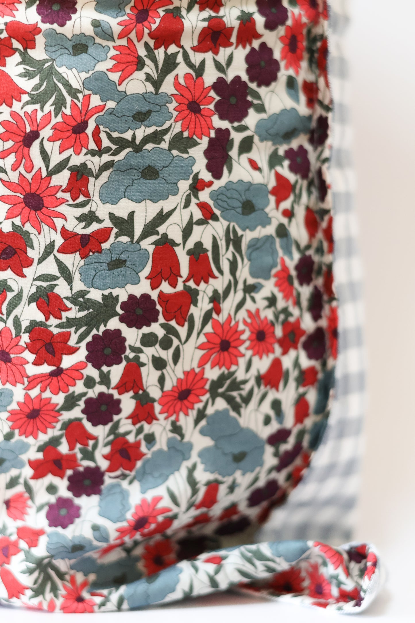 Continental scatter cushion